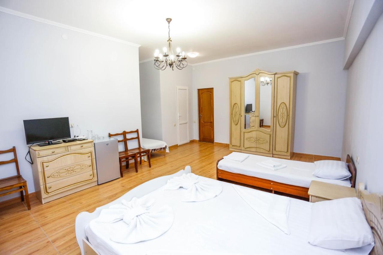 Hotel Sabina 가그라 외부 사진