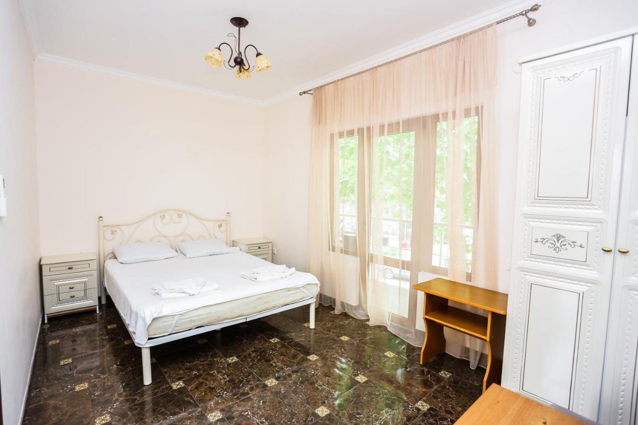 Hotel Sabina 가그라 외부 사진